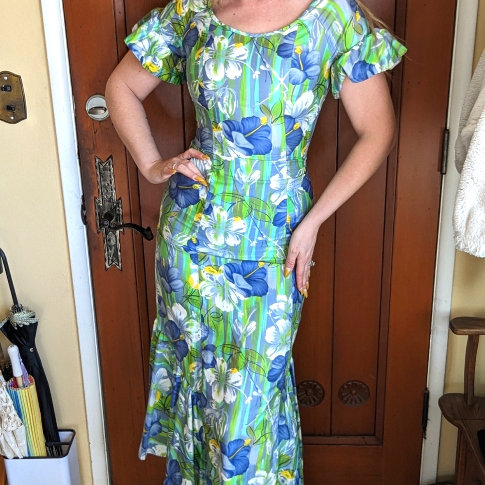 Vintage Hawaiian Wiggle Dress